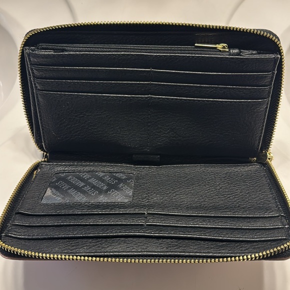 STEVE MADDEN WALLET - Picture 4 of 4